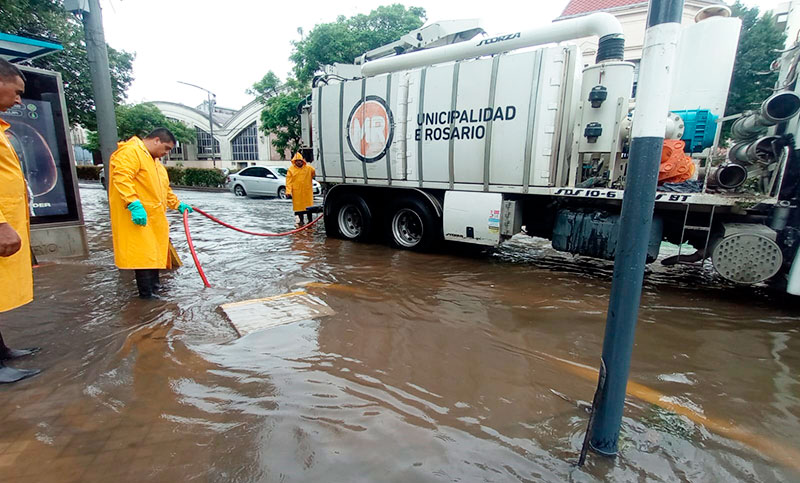 Cayeron cerca de 130 milímetros de agua y hay varias zonas inundadas