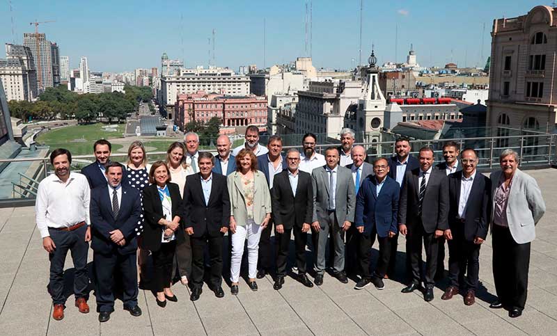Los ministros de Salud de todas las provincias se reunieron para afrontar al dengue