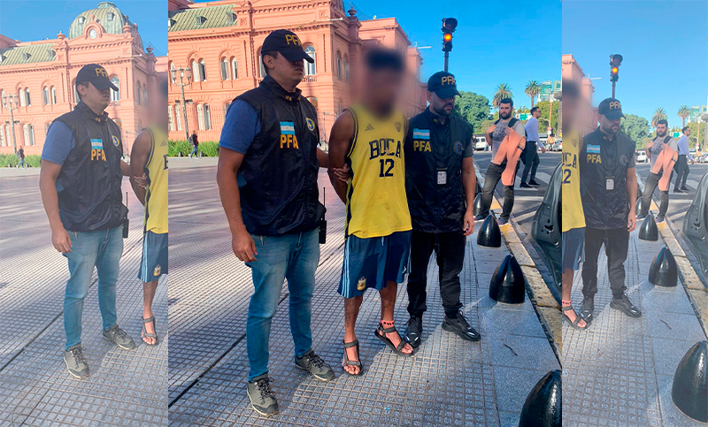 Un hombre fue arrestado tras querer ingresar a la Casa Rosada con un machete: “Soy Dios y vengo a matar al presidente”