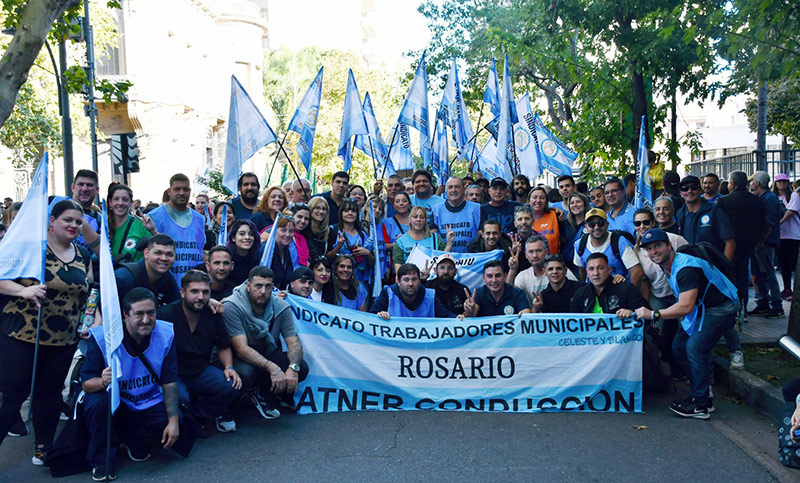 Municipales marcharon por la universidad pública y pidieron «estar unidos»