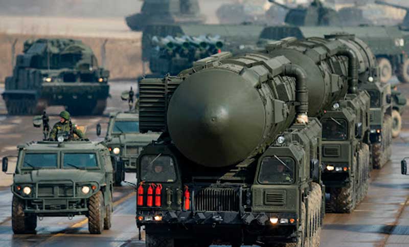 Rusia amenaza con emplear misiles nucleares si la Otan interviene en el conflicto con Ucrania