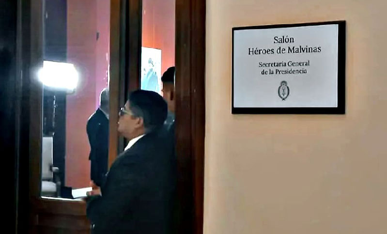 El Gobierno cambió el nombre del “Salón de los Pueblos Originarios” por “Héroes de Malvinas”