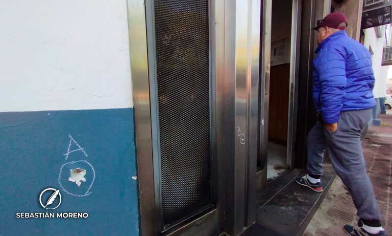 Disparos y bomba molotov contra el frente del Sindicato de la Carne: «No se trató de algo gremial»