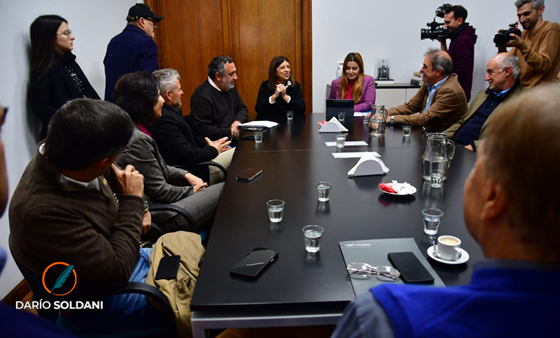 Buscan que las empresas santafesinas tengan prioridad en las licitaciones del Gobierno provincial