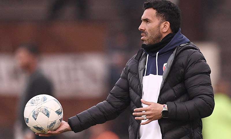 Tevez se fue de Independiente triste y poco autocrítico