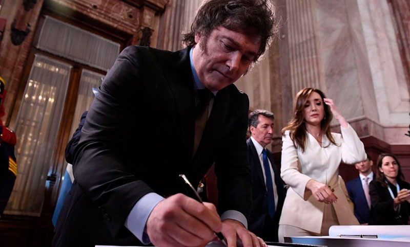 El Gobierno despidió a 14.000 estatales y rechaza pagar indemnizaciones