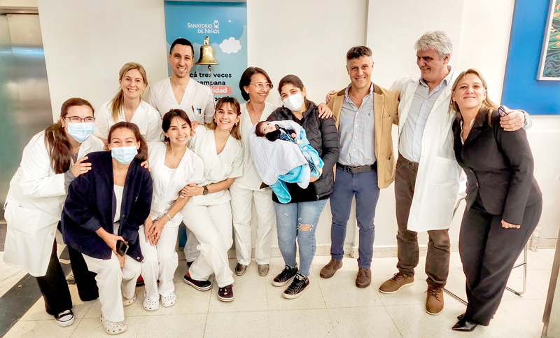 Exitoso trasplante hepático a un bebé prematuro realizado por un grupo de médicos en Rosario
