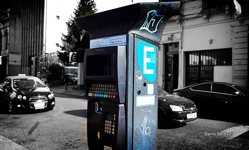 Desde este viernes el estacionamiento medido es más caro: ¿cuanto habrá que pagar por hora?