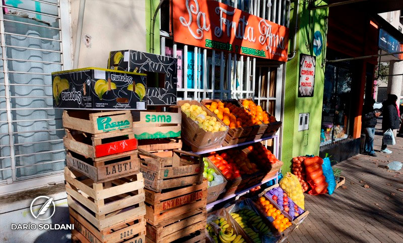 Desde la verdulería “La Fruta Ama” piden donaciones para asisitir a personas en situación de calle
