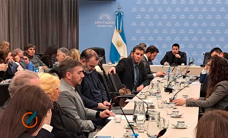 Diputados y oradores invitados debatieron la reducción de la jornada laboral y desconexión digital