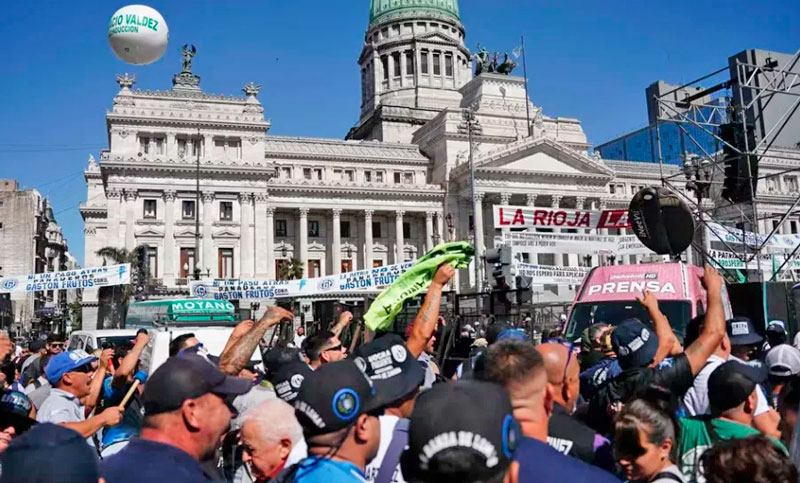 Gremios y organizaciones sociales de Rosario y de la región movilizan contra la Ley Bases