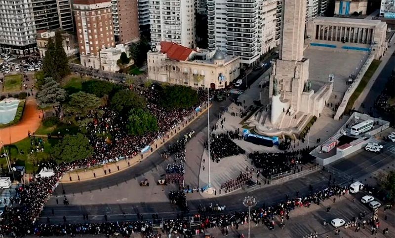 Feroz interna en chat de los libertarios rosarinos por la poca gente que fue al acto de Milei