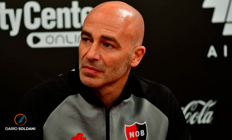 Méndez fue presentado como DT de Newell’s: «Lo primero es levantar, después veremos cuáles son los objetivos»