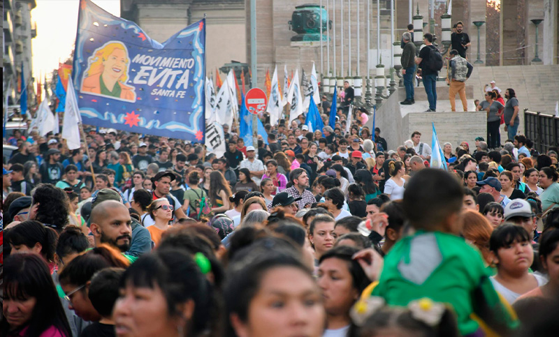 Mientras se debatía en el Senado, Rosario se movilizó contra la Ley Bases
