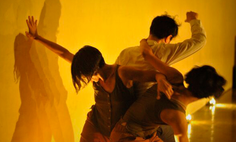 Ciclo de obras y experiencias de danza y artes escénicas contemporáneas