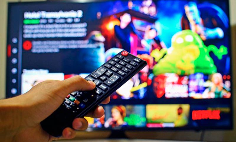El 70% de los argentinos redujo sus servicios de televisión e internet