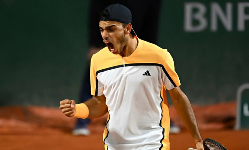 Cerúndolo se mide ante Djokovic por los octavos de Roland Garros