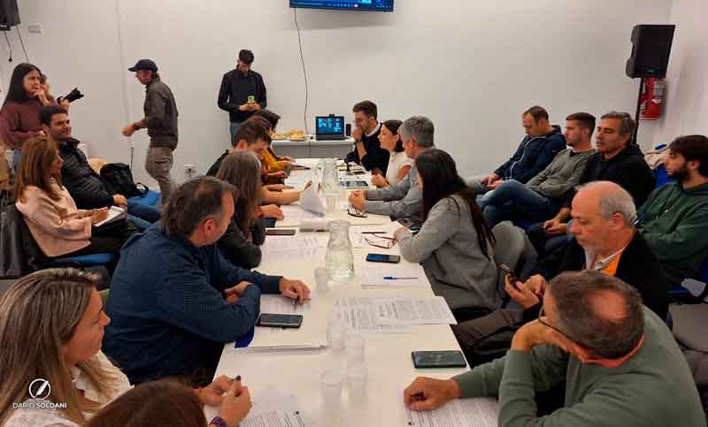 Proyecto de ley para fortalecer cooperativas que brindan servicios de luz y agua en comunas y municipios de Santa Fe