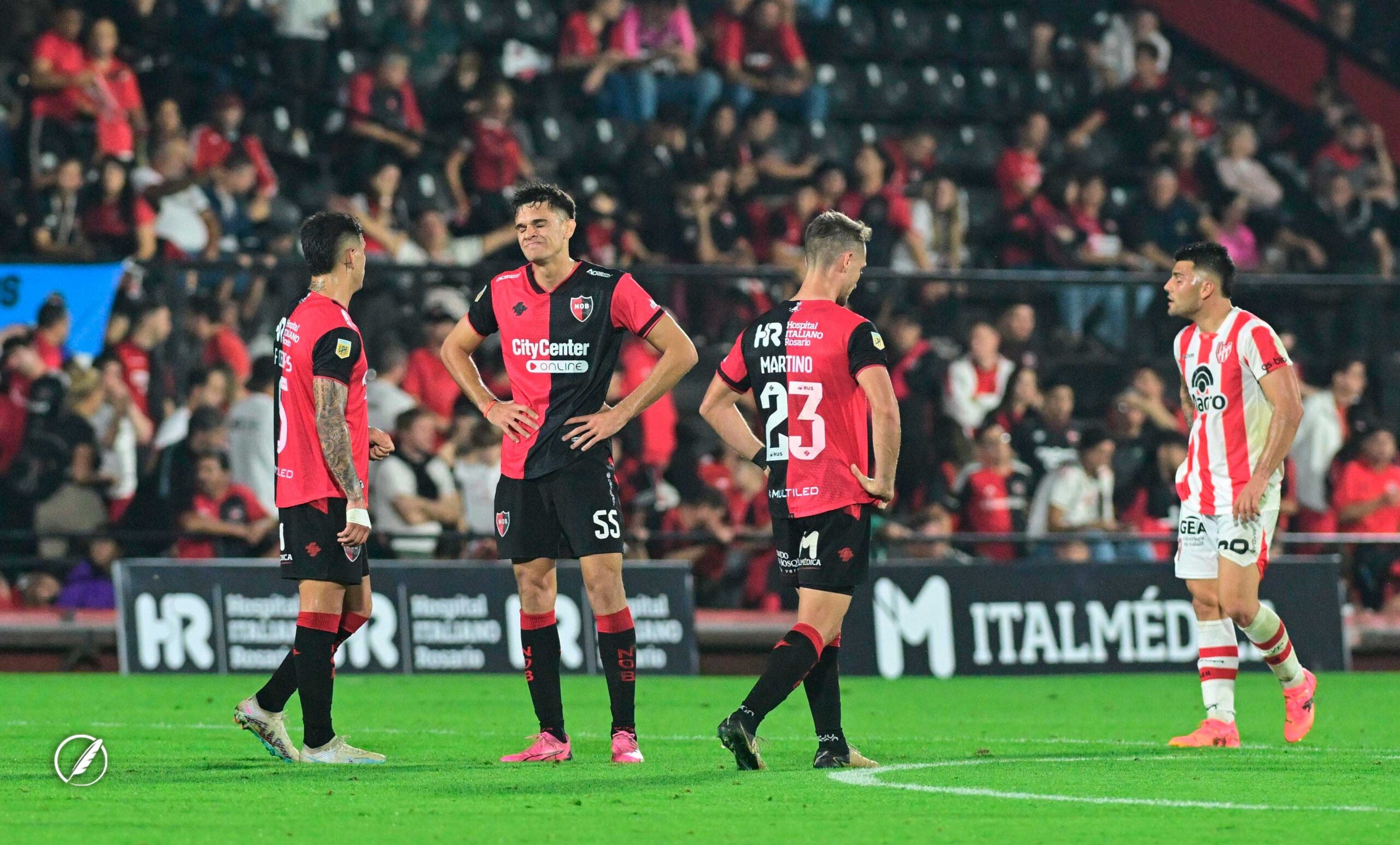 Tirado en la cancha