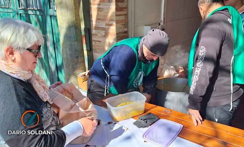 Dramática consecuencia del ajuste de Milei: se come menos pan, lácteos y carnes