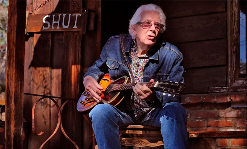 Falleció John Mayall, una leyenda del blues y el rock inglés
