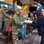 Ante las bajas temperaturas refuerzan el Operativo Invierno asistiendo a personas en situación de calle