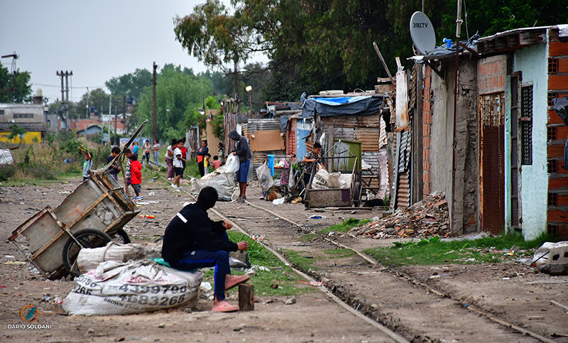 Un informe de Celag asegura que el 73,3% de la población argentina es pobre