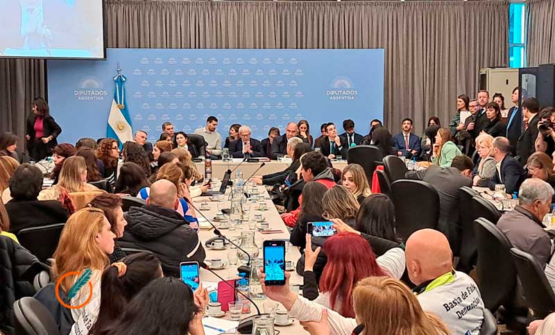 A Cúneo Libarona lo traicionó el micrófono «Bol…..esto es textual del discurso de Milei»
