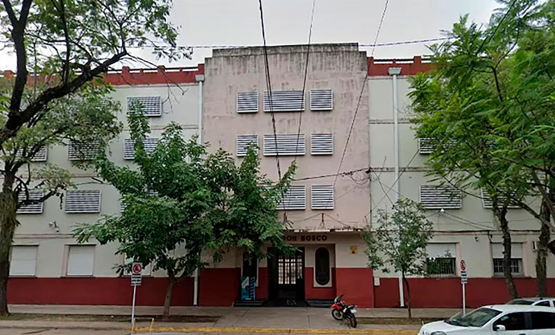 Denuncian a alumnos de un colegio chaqueño por la venta de fotos de compañeras desnudas creadas con Inteligencia Artificial