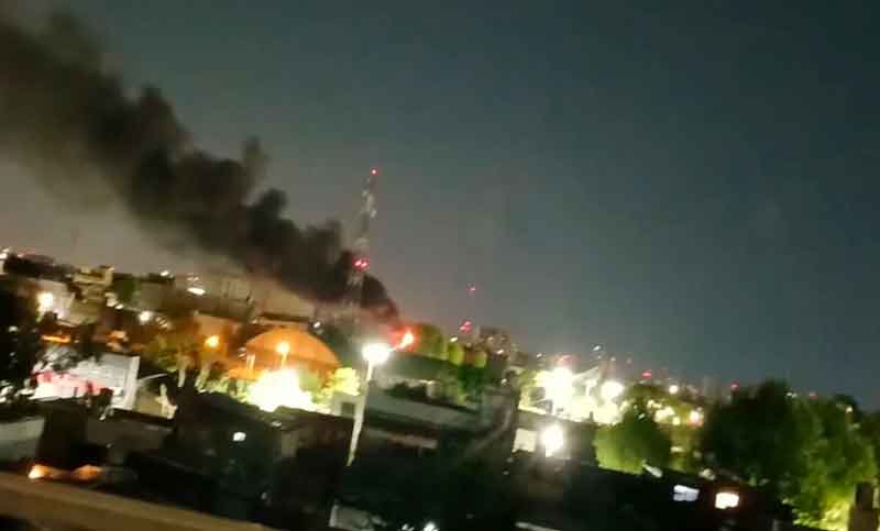 Voraz incendio en Buenos Aires: trabajan 17 dotaciones de bomberos trabajan en Avellaneda