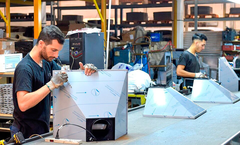 La industria pyme cayó 6,6% interanual, pero remontó con respecto al mes pasado