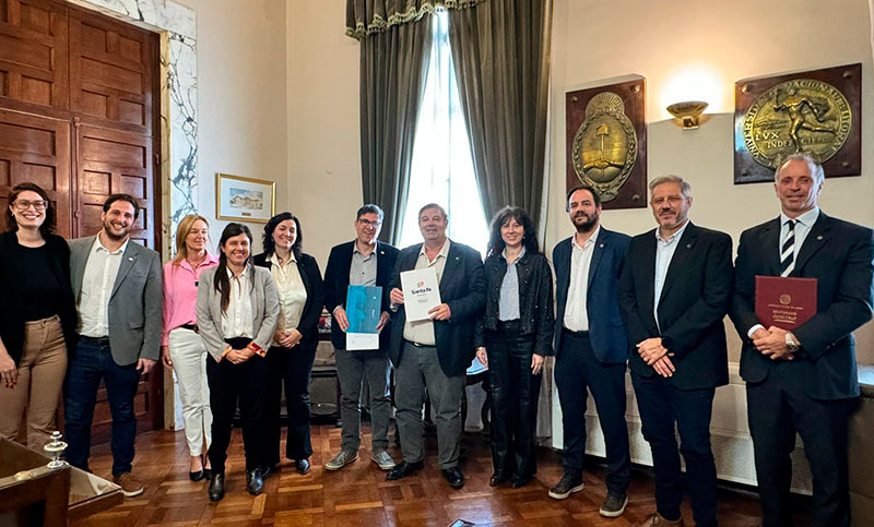 Educación y universidades nacionales firmaron convenios para formación docente