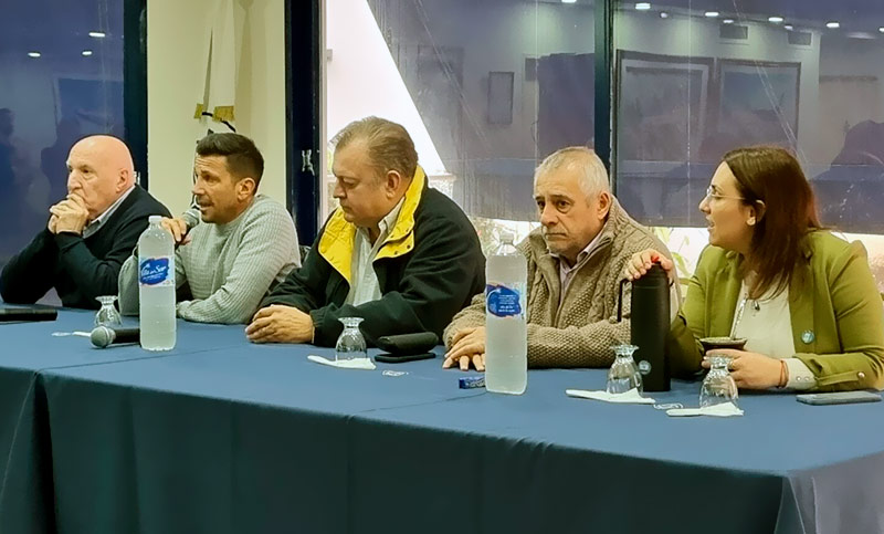 Los aeronáuticos le piden a FlyBondi garantías de horas de vuelo para pilotos y capitanes argentinos