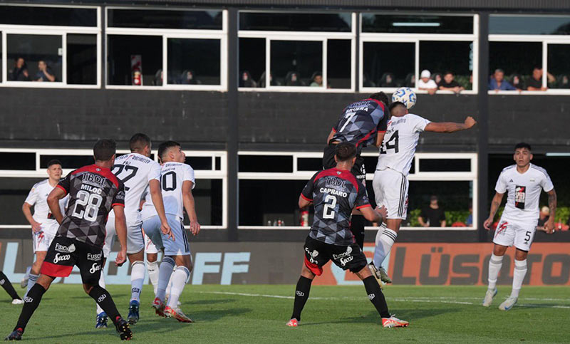 Riestra y Barracas Central, empataron sin goles en el inicio de la penúltima fecha