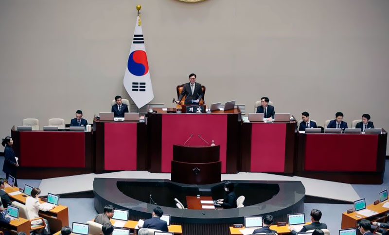 El Parlamento surcoreano aprueba investigar la acusación de traición contra el presidente Yoon