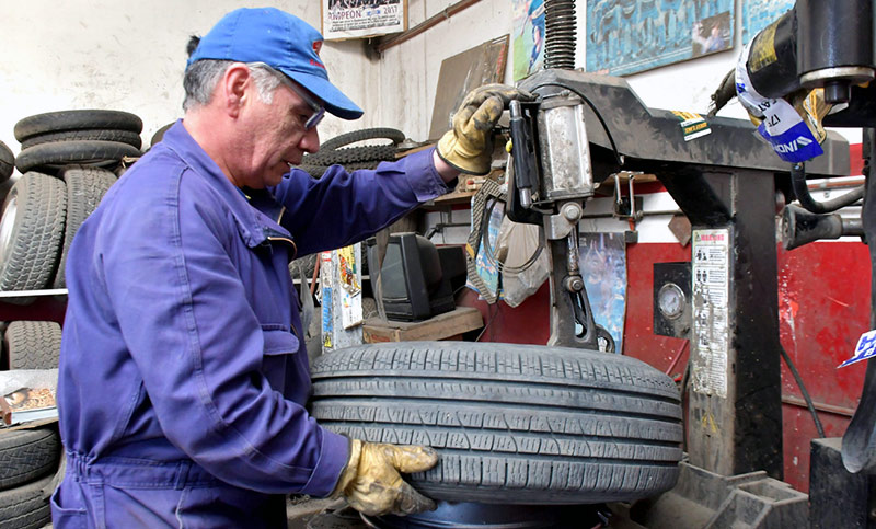 Los trabajadores del caucho alcanzan un aumento bimestral para diciembre y enero que suma el 5 por ciento