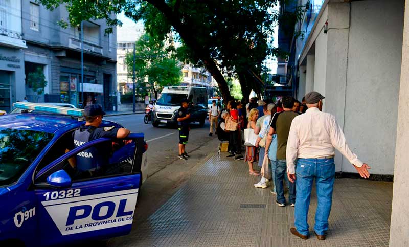 Jubilado intentó prenderse fuego en una delegación del PAMI en Córdoba por la entrega de medicamentos