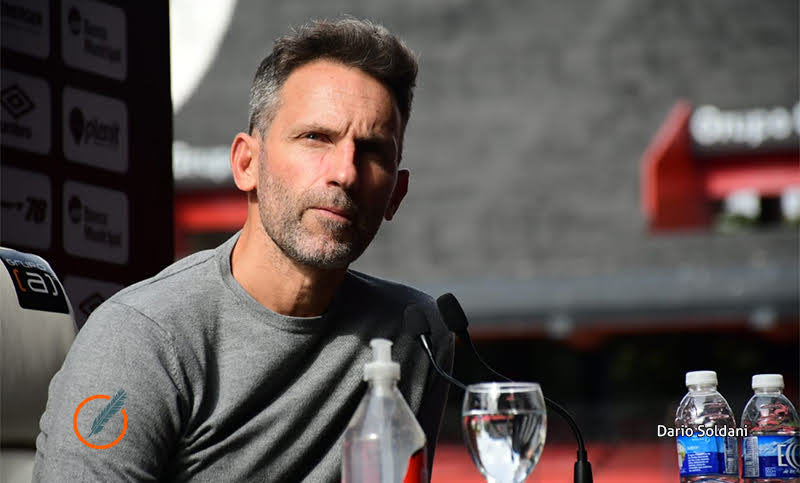 Lucas Bernardi vuelve a Newell’s: será técnico de la Reserva