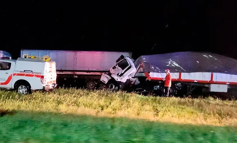 Dos muertos y varios heridos en un choque en cadena en la autopista Rosario Córdoba