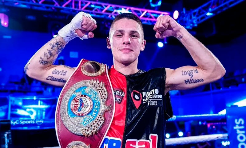 Alan Crenz venció a Chávez y retuvo por cuarta vez el título mundial juvenil