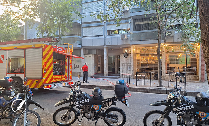 Tensión por un incendio en un departamento de Paraguay al 100 que tuvo que ser evacuado