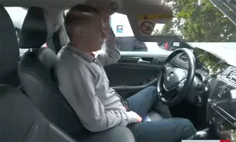 Recoleta: dos diplomáticos rusos se negaron a hacerse el control de alcoholemia y se atrincheraron en el auto