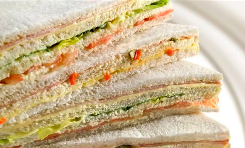 Clausuraron una sandwichería en Córdoba por intoxicación de 50 personas: tres internadas