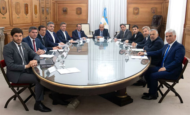 Las transferencias a las provincias cerraron el 2024 con una caída del 10% anual