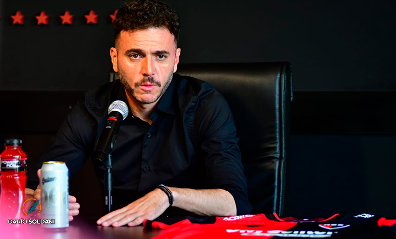 Soso habló de “jerarquizar” el plantel de Newell’s y apuesta a un jugador por línea