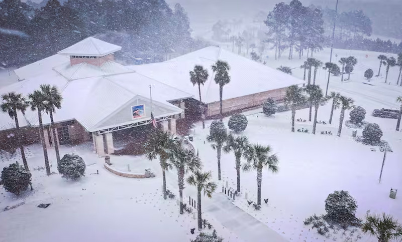Pico de nevadas paralizan el sudeste de Estados Unidos: cierre de carreteras y despliegue de quitanieves