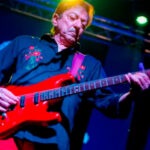 Julio Moura, el guitarrista de Virus y una trayectoria opacada por la muerte de su pareja