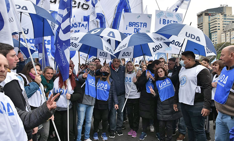 Docentes afiliados a UDA le exigen al Gobierno de Santa Fe un aumento inicial superior al 35 por ciento