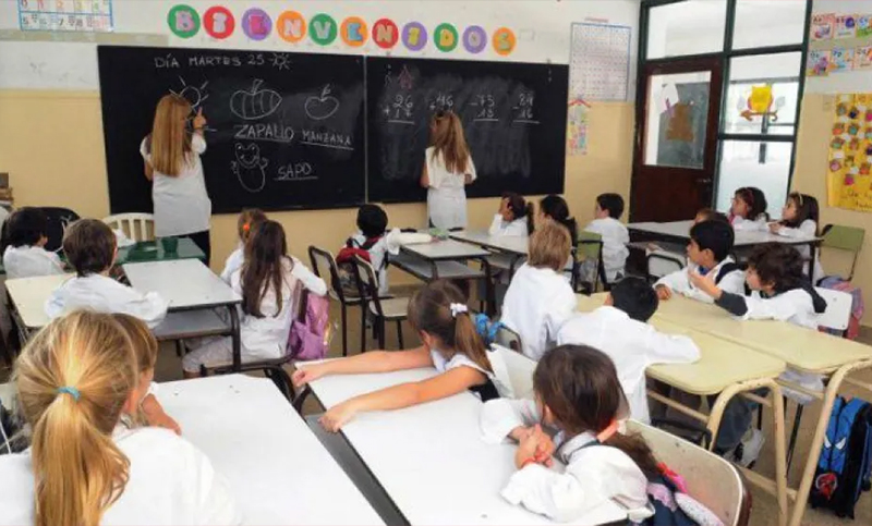 Daniel Scioli pidió demorar una semana el inicio de clases en Buenos Aires