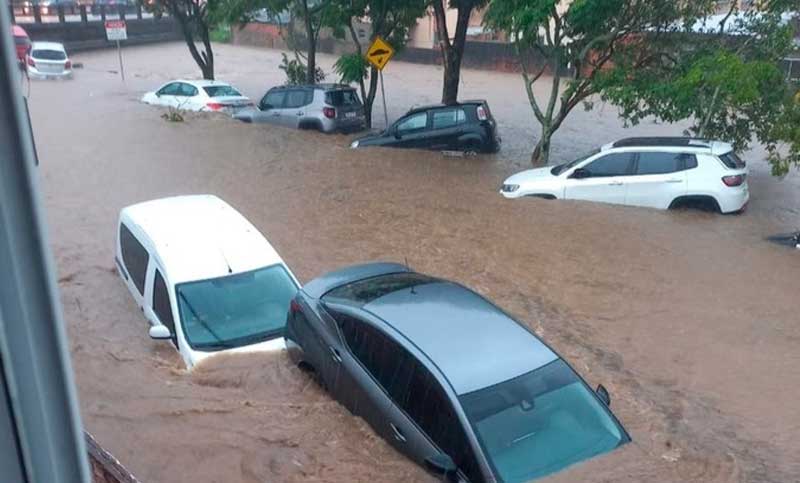 Intensas lluvias, inundaciones y caos en el sur de Brasil